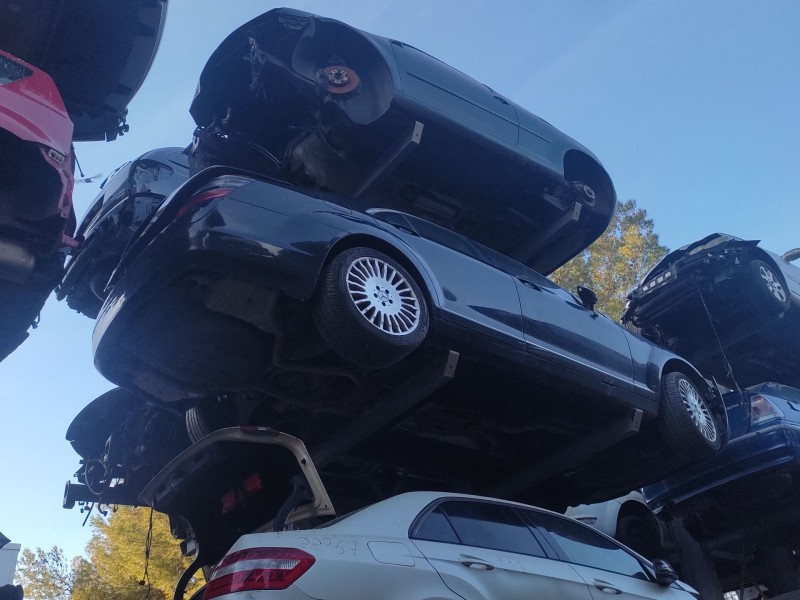 mercedes-benz clase s (w221) berlina del año 2005