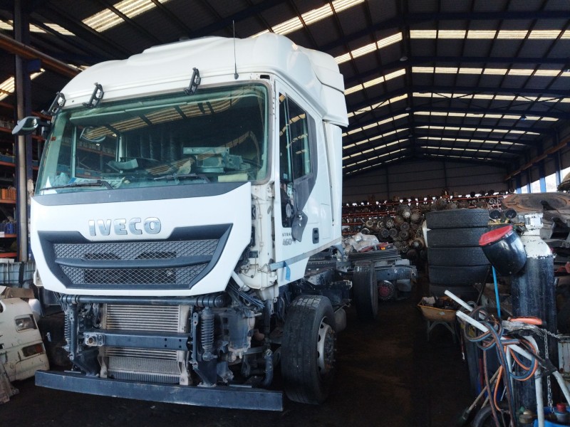 iveco stralis (ad/at) del año 2013