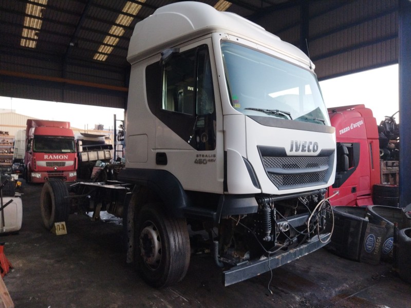 iveco stralis (ad/at) del año 2013