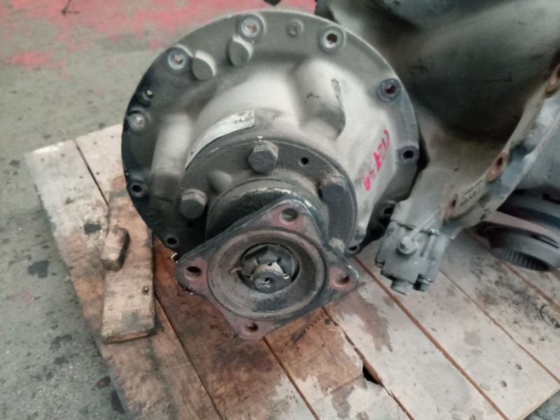 Recambio de grupo para nissan l80.09 referencia OEM IAM gd320 relacion:4.38/1=35/8 3800d6300