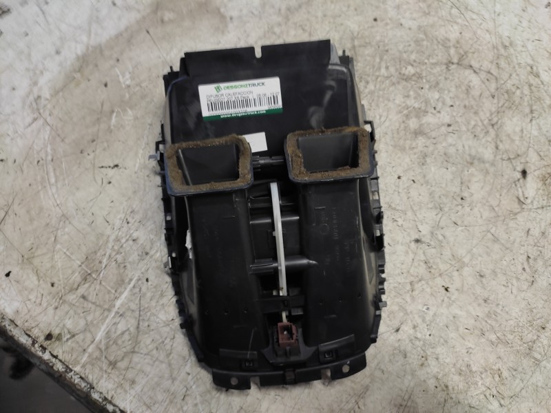 Recambio de difusor calefaccion para peugeot 207 xs pack referencia OEM IAM 9656992377 CENTRAL 