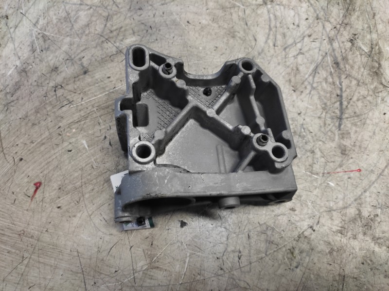 Recambio de soporte motor para peugeot 207 x-line referencia OEM IAM 9659197780  