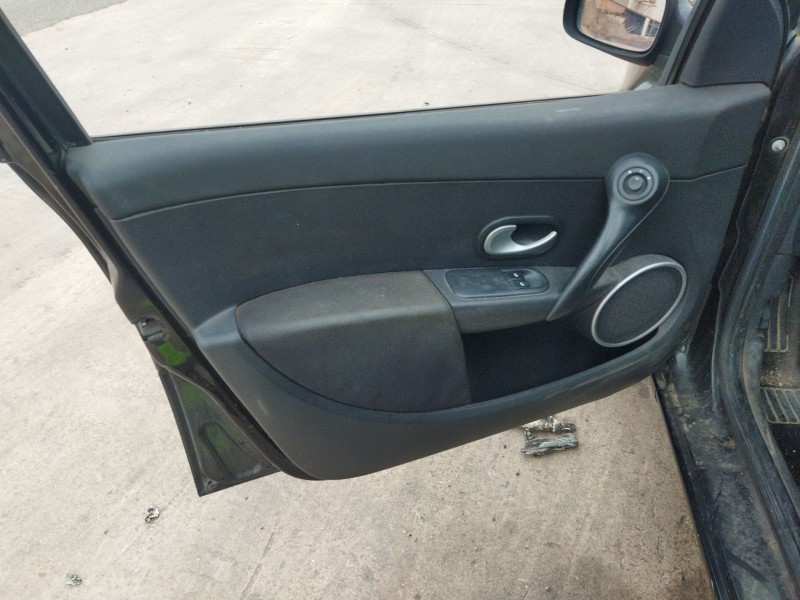 renault clio iii grandtour (kr0/1_) del año 2009