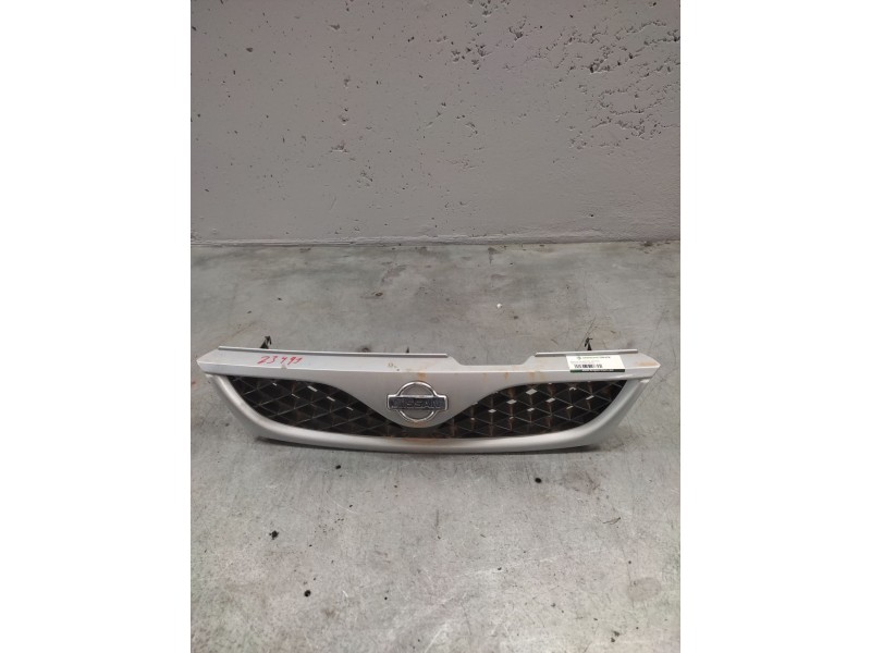 Recambio de rejilla delantera central para nissan almera (n15) 2.0 diesel referencia OEM IAM   