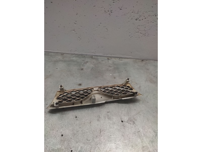 Recambio de rejilla delantera central para nissan almera (n15) 2.0 diesel referencia OEM IAM   