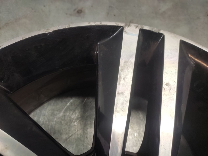 Recambio de juego llantas para skoda rapid ambition referencia OEM IAM 7JX17H2ET46  5 TORNILLOS