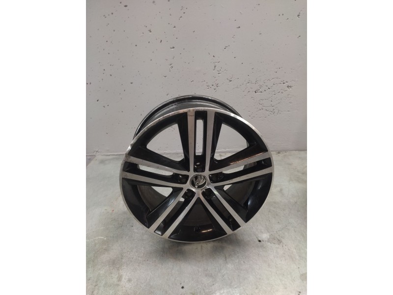 Recambio de juego llantas para skoda rapid ambition referencia OEM IAM 7JX17H2ET46  5 TORNILLOS