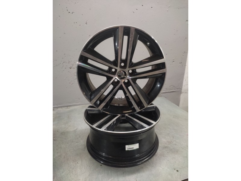 Recambio de juego llantas para skoda rapid ambition referencia OEM IAM 7JX17H2ET46  5 TORNILLOS
