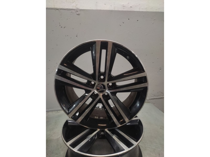 Recambio de juego llantas para skoda rapid ambition referencia OEM IAM 7JX17H2ET46  5 TORNILLOS