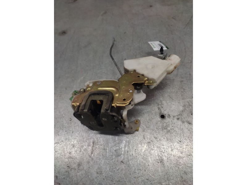 Recambio de cerradura puerta delantera izquierda para nissan almera (n15) 2.0 diesel referencia OEM IAM 8055389918  