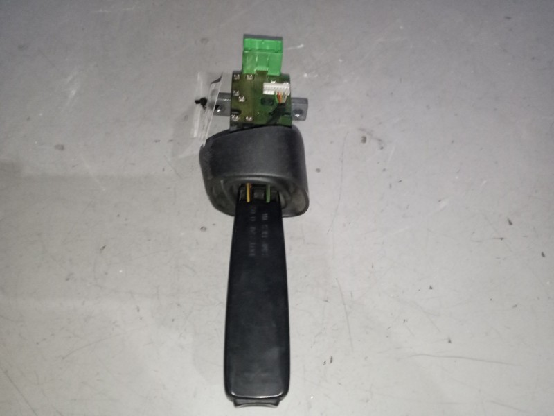 Recambio de mando intermitentes para volvo b9r 340 touring referencia OEM IAM 70351733  