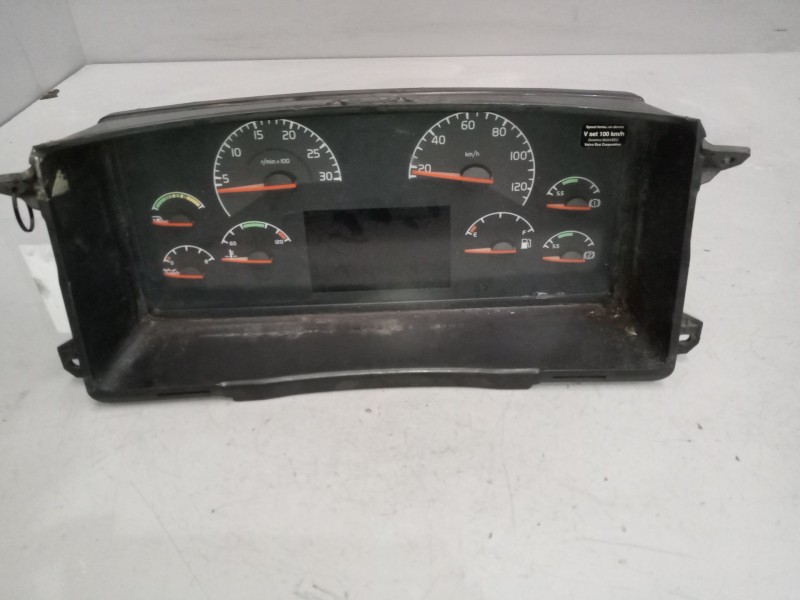 Recambio de cuadro instrumentos para volvo b9r 340 touring referencia OEM IAM 70329295  