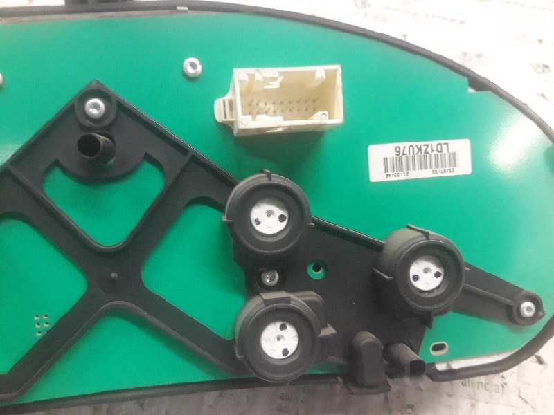 Recambio de cuadro instrumentos para peugeot 206 sw xs referencia OEM IAM 9659729480 000647402 18 PINS