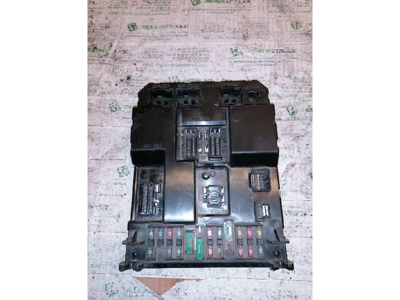 Recambio de caja reles / fusibles para peugeot 307 (s1) xr clim referencia OEM IAM 9651197780 9651197080 BSI