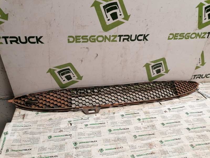 Recambio de rejilla paragolpes central para peugeot 206 berlina referencia OEM IAM   