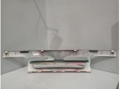 Recambio de rejilla delantera central para nissan cabstar e referencia OEM IAM    2