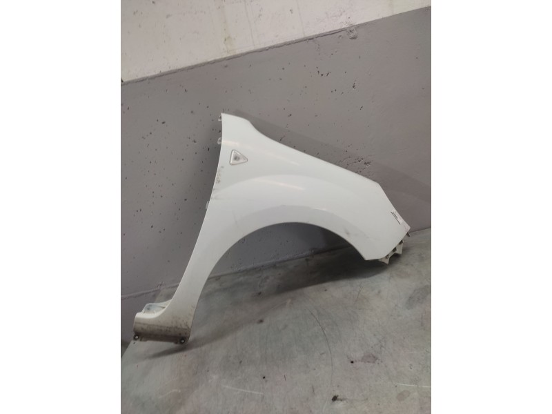 Recambio de aleta delantera derecha para renault kangoo dynamique referencia OEM IAM   