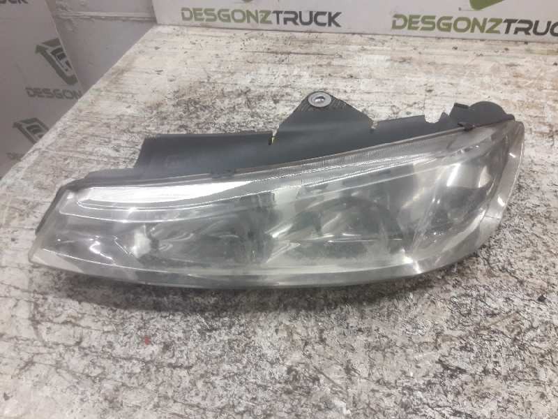 Recambio de faro izquierdo para peugeot 406 berlina (s1/s2) stdt referencia OEM IAM   