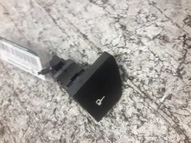 Recambio de mando cierre centralizado para peugeot 307 (s1) xn referencia OEM IAM 9636668477 4 PINS 