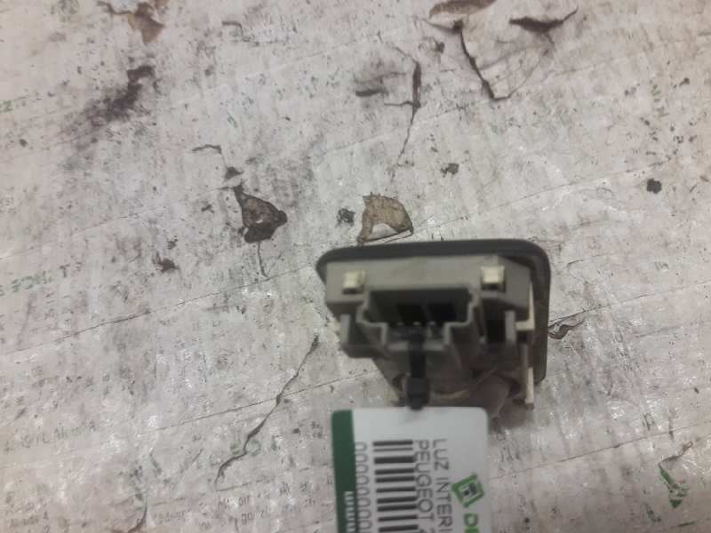 Recambio de luz interior para peugeot 206 berlina e-music referencia OEM IAM  4 PINS 