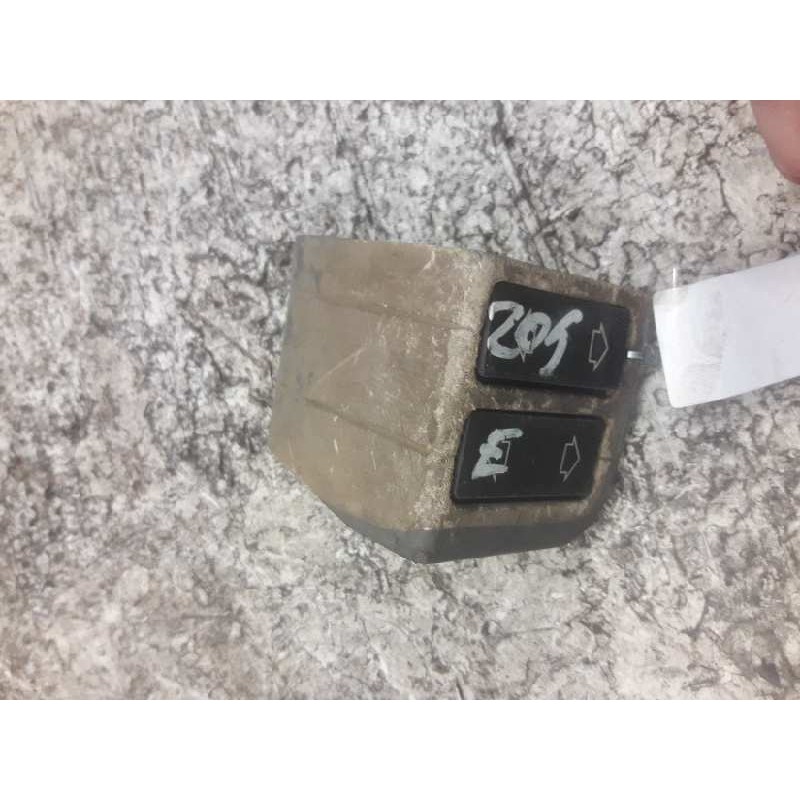 Recambio de mando elevalunas delantero izquierdo para peugeot 205 berlina 1.1 mito referencia OEM IAM  5/5 PINS 