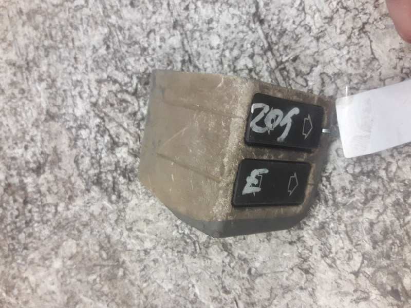 Recambio de mando elevalunas delantero izquierdo para peugeot 205 berlina 1.1 mito referencia OEM IAM  5/5 PINS 