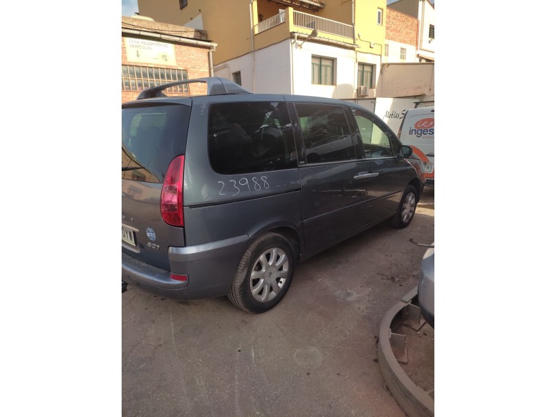 peugeot 807 del año 2006