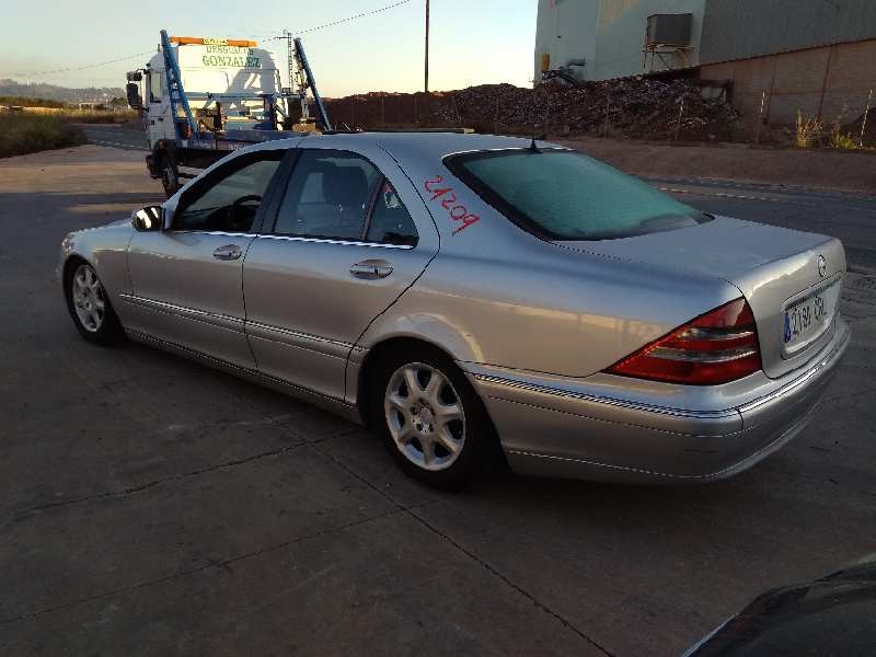 mercedes-benz clase s (w220) berlina del año 2000