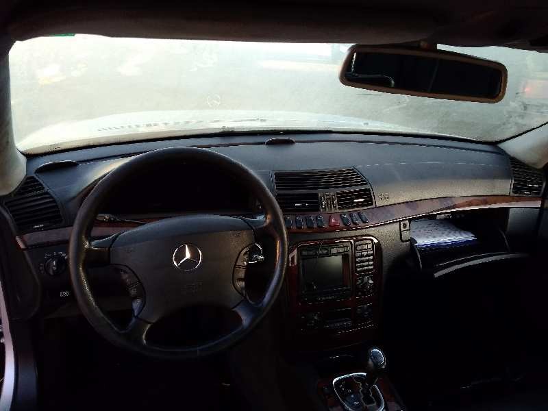 mercedes-benz clase s (w220) berlina del año 2000
