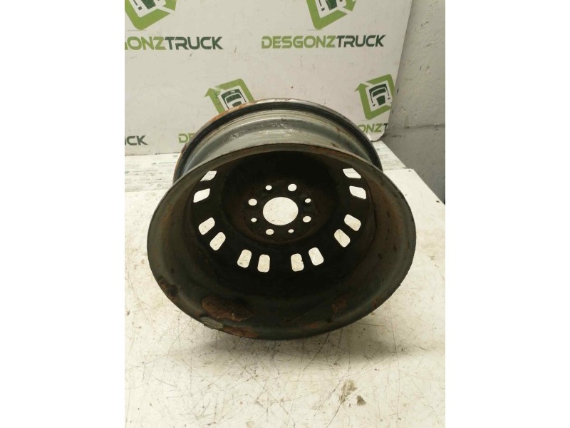 Recambio de llanta para seat malaga gl referencia OEM IAM  13 -4 TORNILLOS 