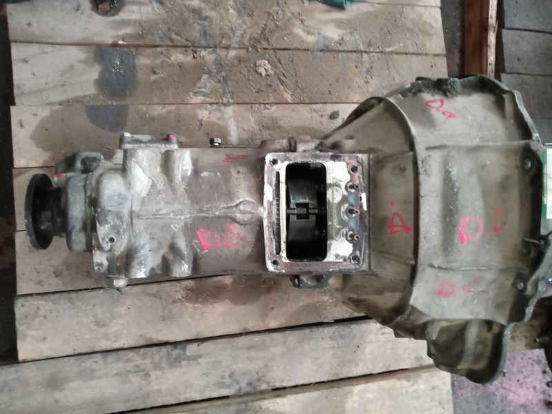 Recambio de caja cambios para nissan trade caja cerrada, techo elevado referencia OEM IAM M525C  