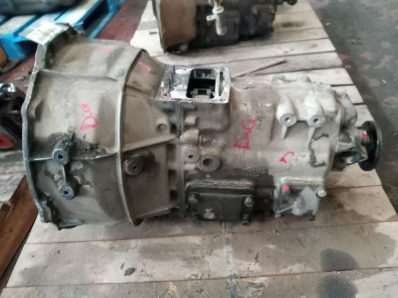 Recambio de caja cambios para nissan trade caja cerrada, techo elevado referencia OEM IAM M525C  