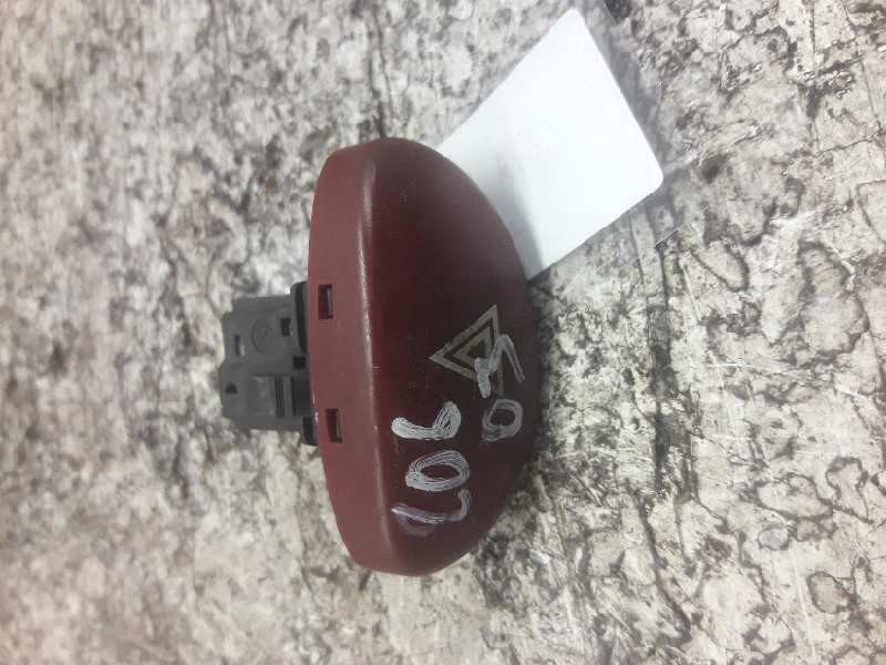 Recambio de warning para peugeot 206 berlina e-music referencia OEM IAM 9643813777 3 PINS 