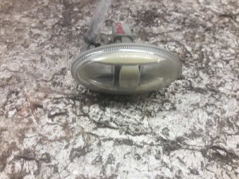 Recambio de piloto lateral derecho para peugeot 407 st sport referencia OEM IAM 9680057480  