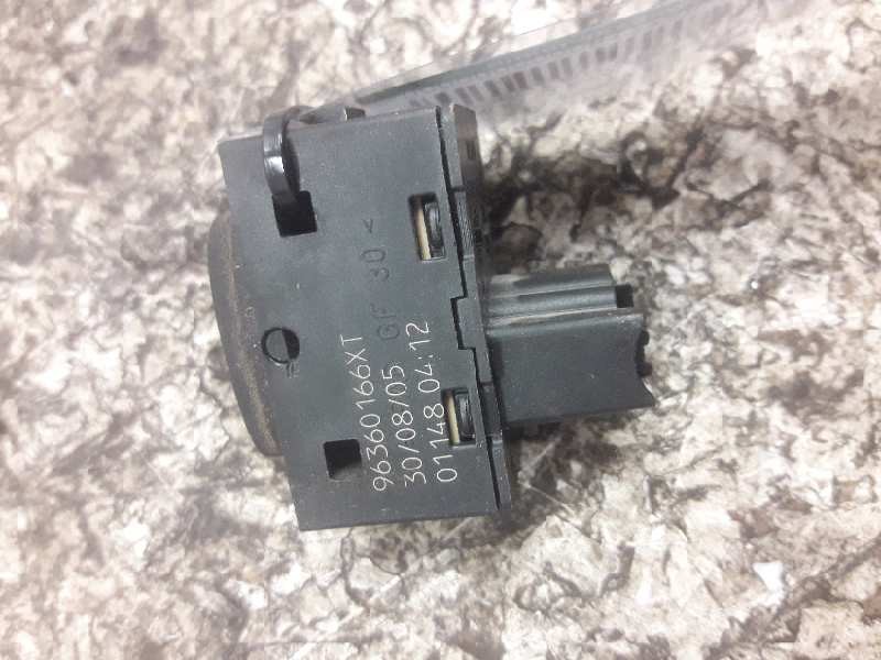 Recambio de mando elevalunas trasero izquierdo para peugeot 407 st sport referencia OEM IAM 96360166XT 4 PINS 