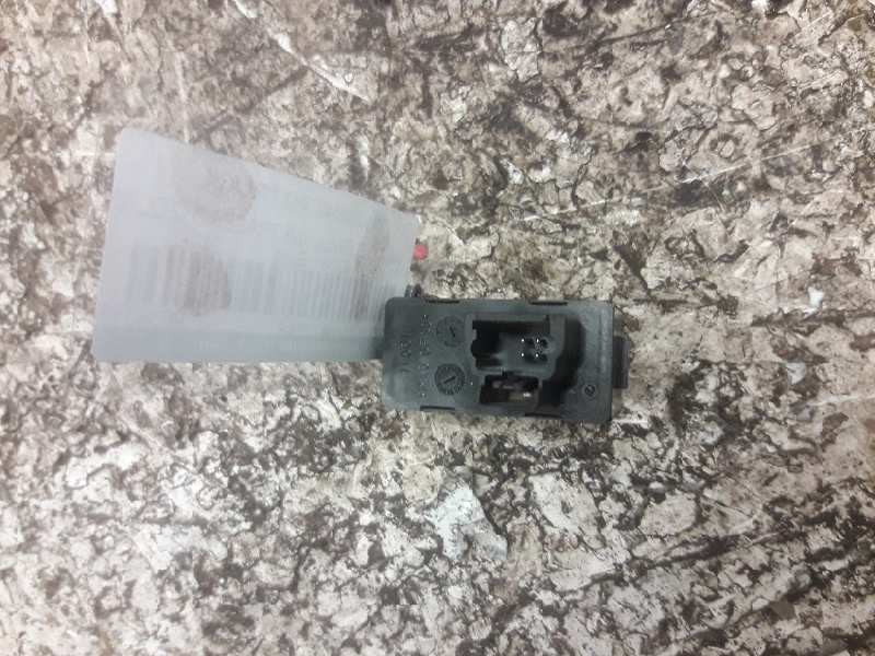 Recambio de mando elevalunas trasero izquierdo para peugeot 407 st sport referencia OEM IAM 96360166XT 4 PINS 