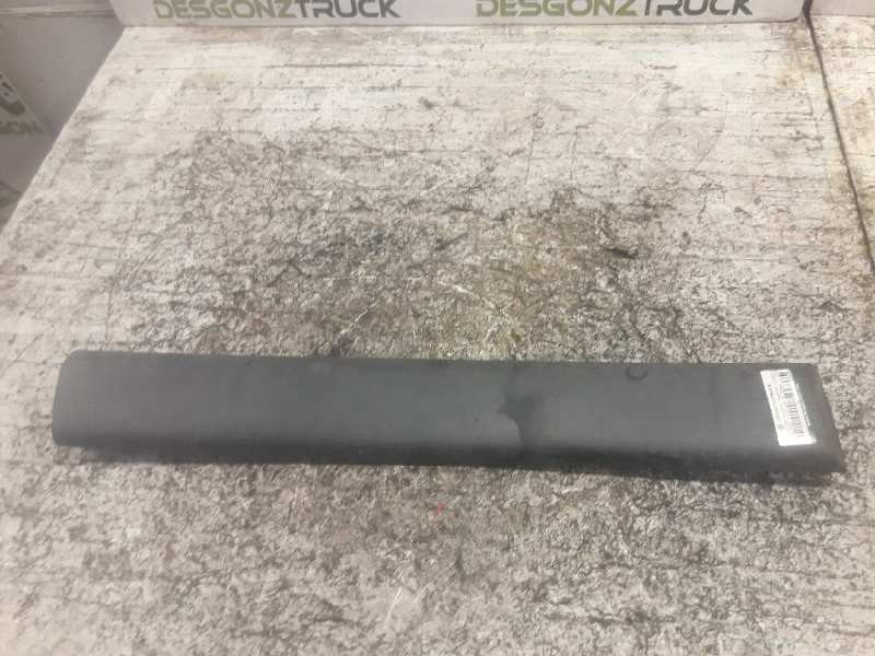 Recambio de moldura puerta trasera derecha para peugeot partner (s1) break referencia OEM IAM 9634562977  