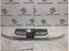 Recambio de rejilla delantera central para peugeot 206 sw xs referencia OEM IAM 96495663XT 9651791577 