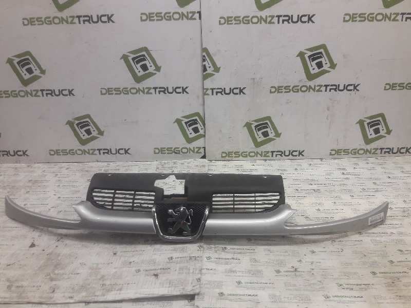 Recambio de rejilla delantera central para peugeot 206 sw xs referencia OEM IAM 96495663XT 9651791577 