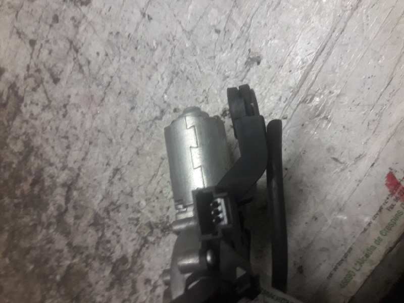 Recambio de motor limpia trasero para peugeot partner (s2) combi plus referencia OEM IAM 0390201580 3 PINS 