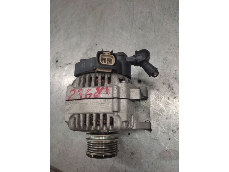 Recambio de alternador para kia picanto 1.1 crdi active referencia OEM IAM 373002A010  12V 90A
