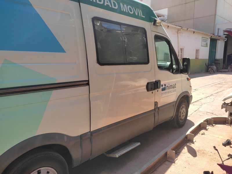 iveco daily caja cerrada (1999 =>) del año 2003