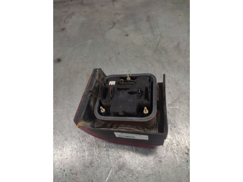 Recambio de piloto trasero izquierdo para volkswagen t4 transporter/furgoneta (mod. 1991) combi referencia OEM IAM   