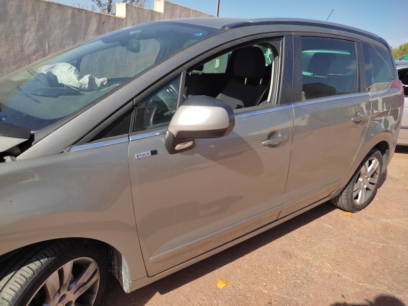 peugeot 5008 del año 2015