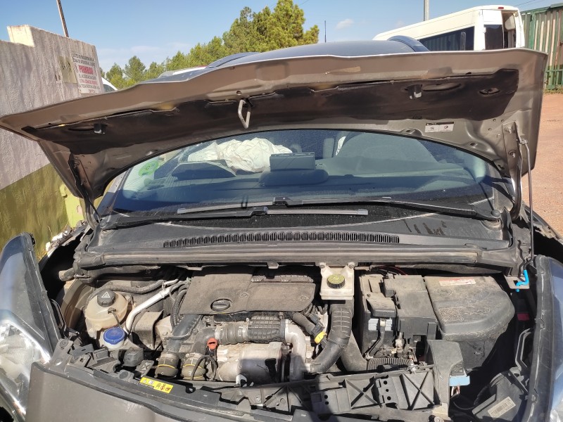 peugeot 5008 del año 2015