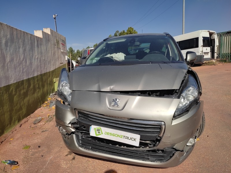 peugeot 5008 del año 2015