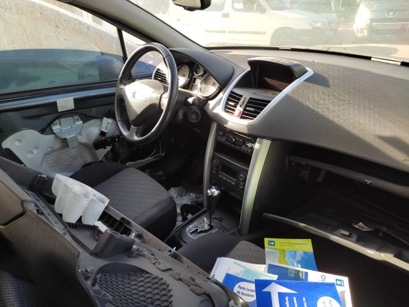 peugeot 207 del año 2006