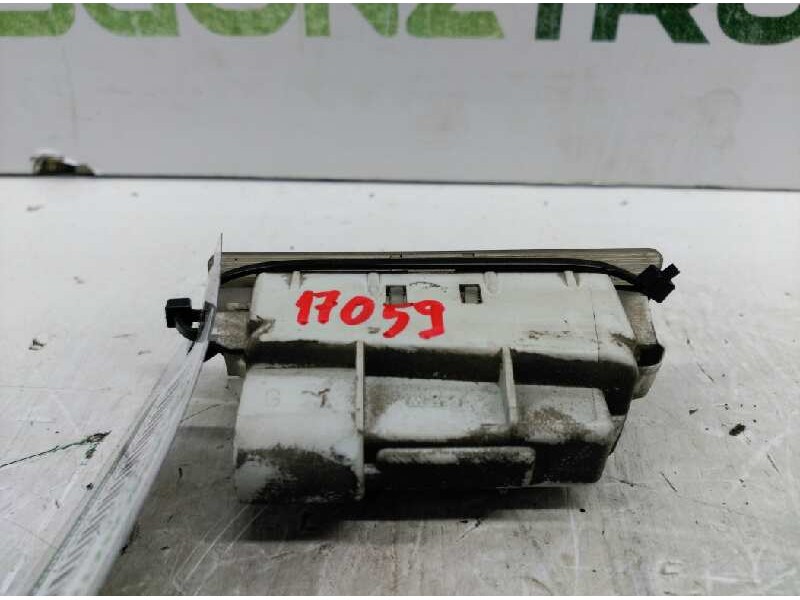 Recambio de piloto matricula para renault rapid/express (f40) 1.9 d familiar (f40p) referencia OEM IAM 7701366149  