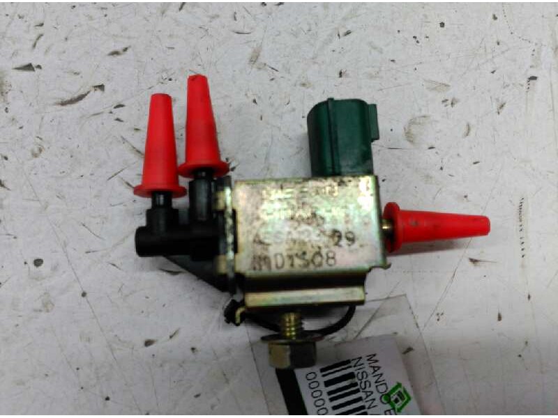 Recambio de mando elevalunas trasero derecho para nissan almera tino (v10m) acenta referencia OEM IAM 254110V000  