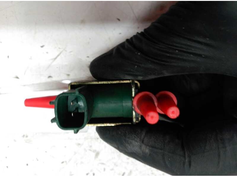 Recambio de mando elevalunas trasero derecho para nissan almera tino (v10m) acenta referencia OEM IAM 254110V000  